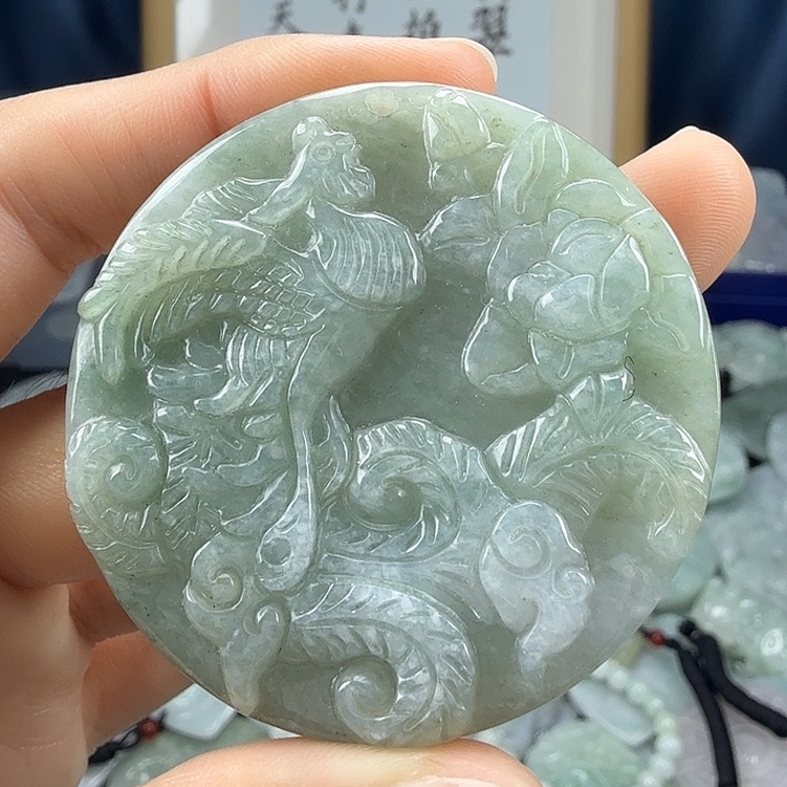 翡翠未镶嵌颈饰翡翠