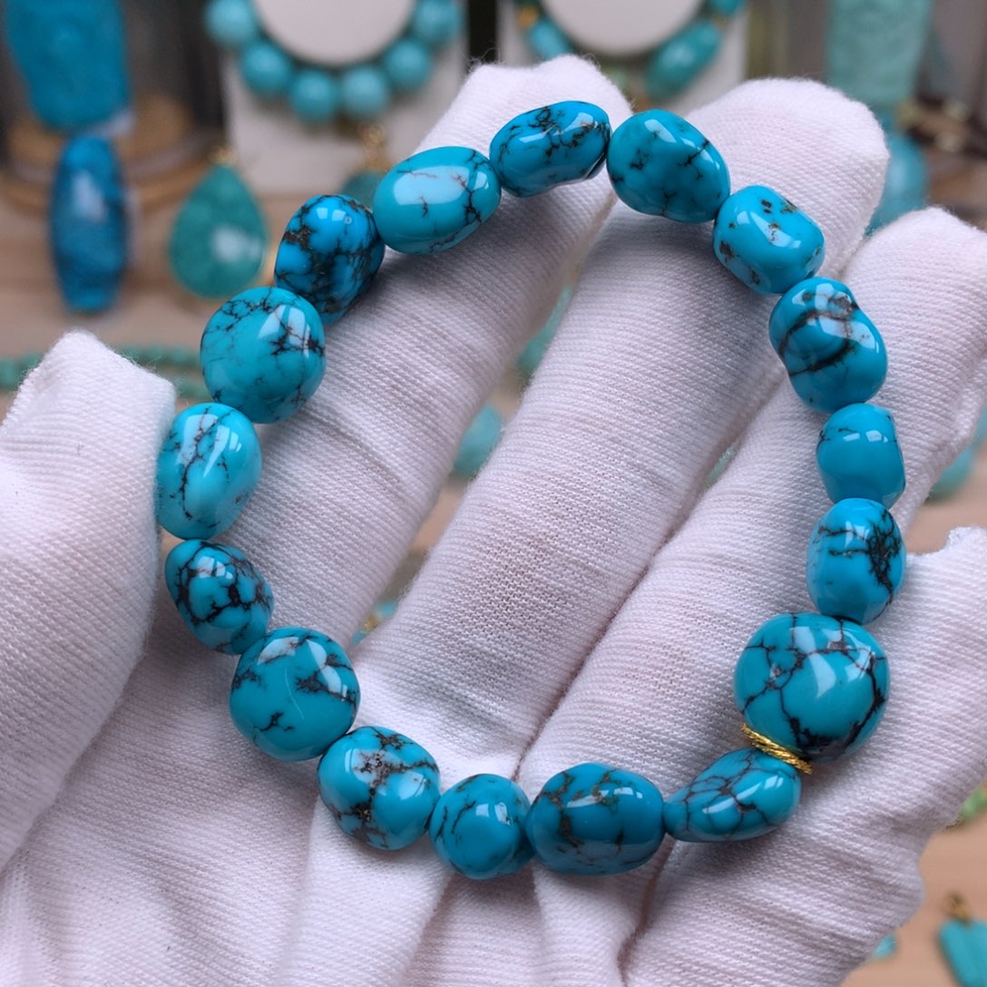 绿松石未镶嵌珠宝奇石