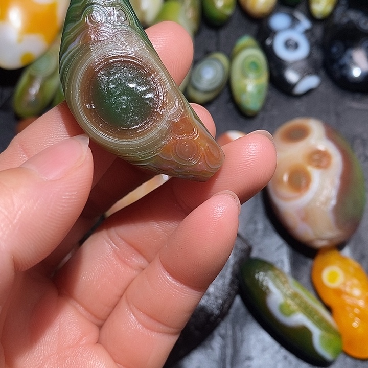 蜉***梦玛瑙/玉髓合金颈饰