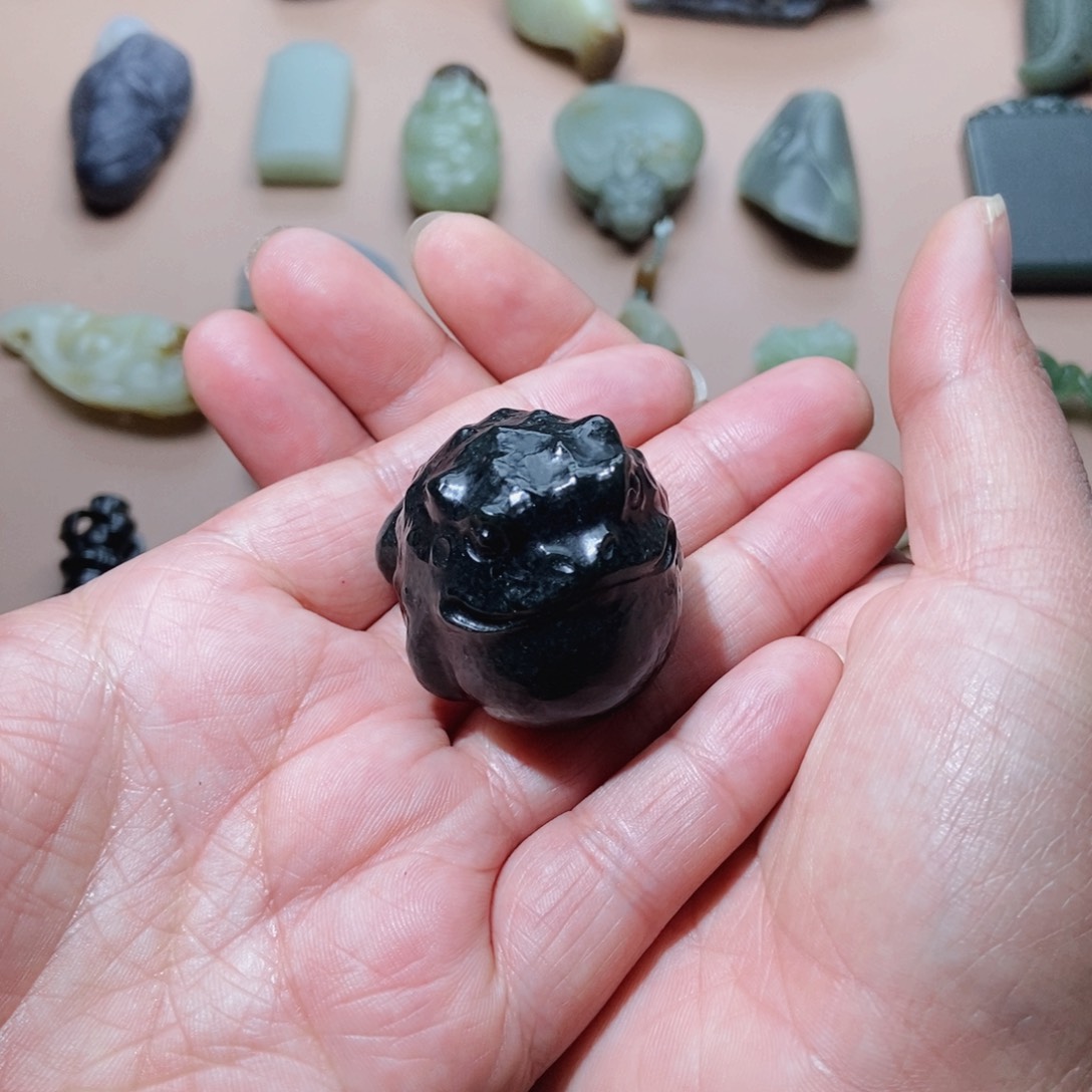 和田玉颈饰未镶嵌定制