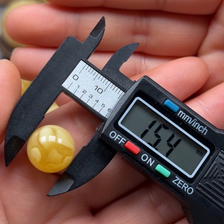 龙***阳琥珀未镶嵌珠宝奇石蜜蜡单珠