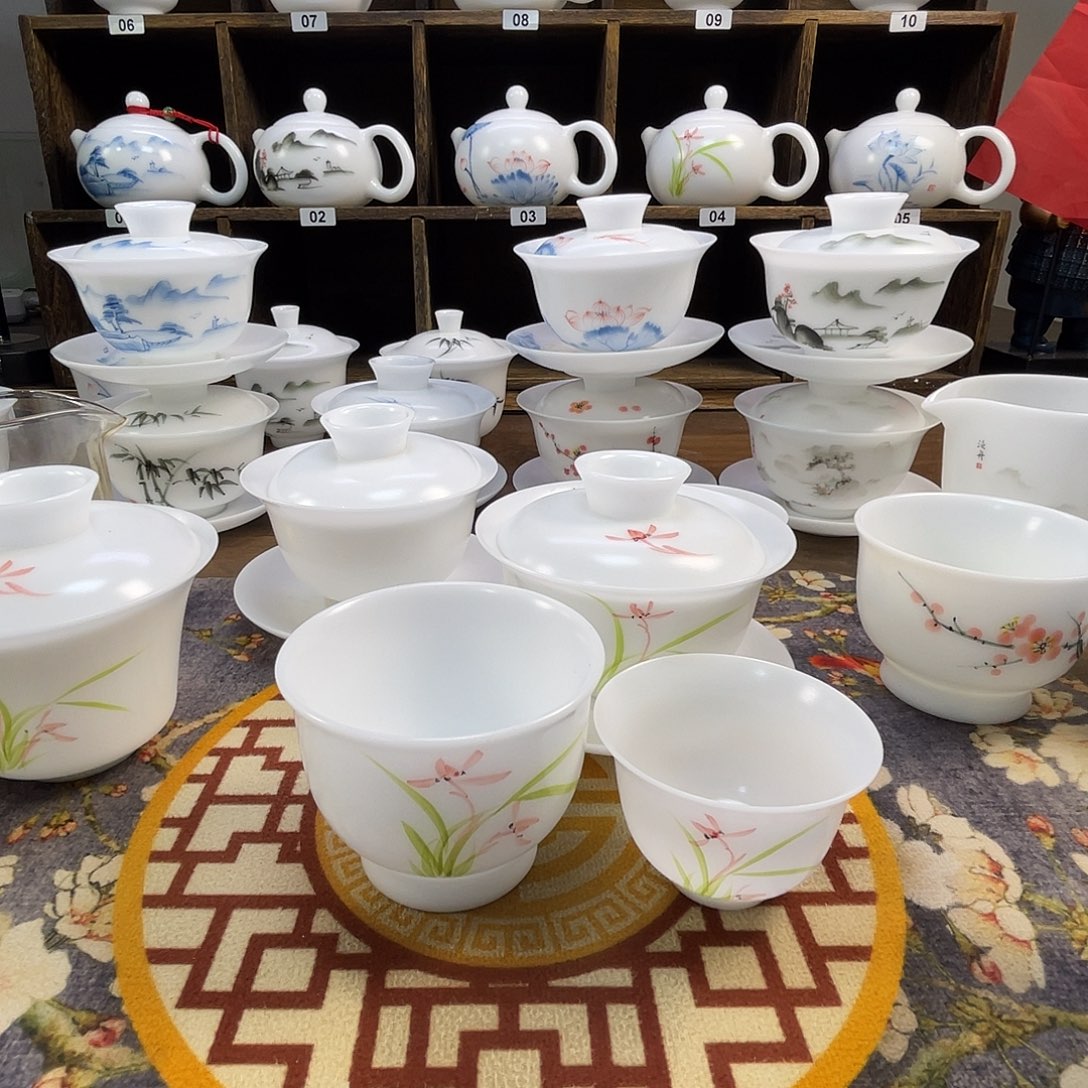 ?****生雪花白高冰手绘兰花盖碗送主人杯