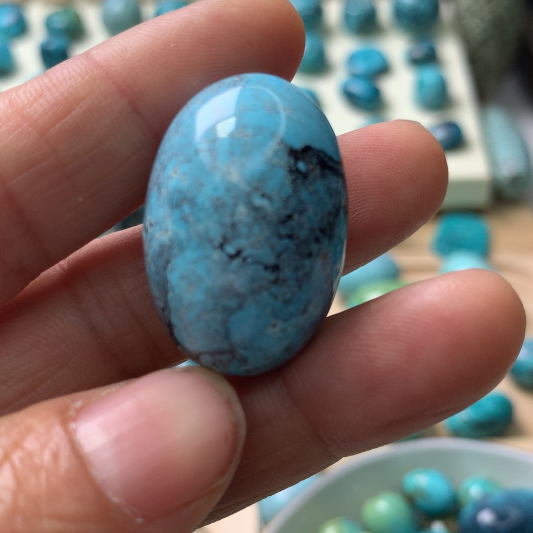 ****子绿松石未镶嵌珠宝奇石