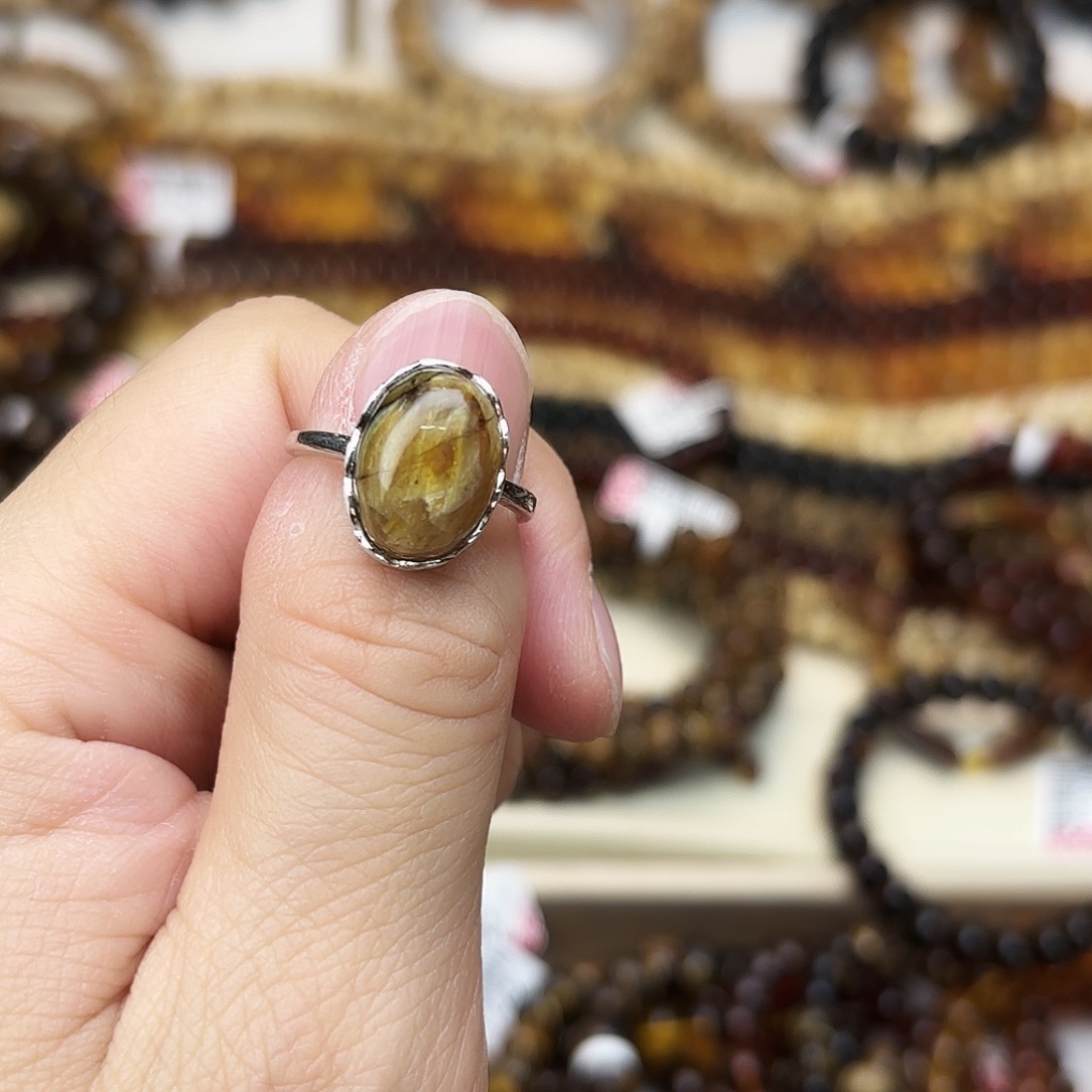 S***）琥珀未镶嵌裸石大