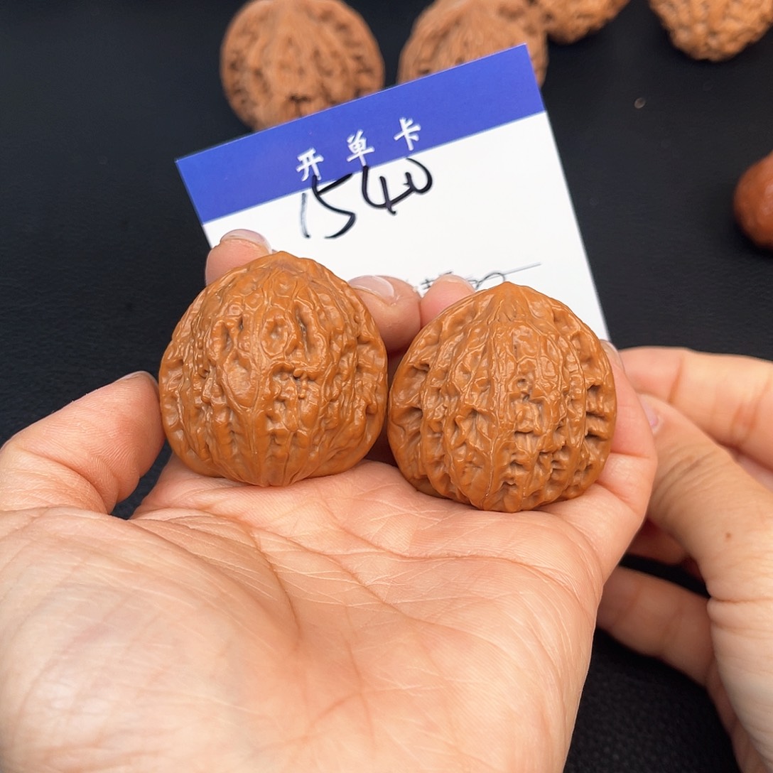 文玩核桃吊坠铁锤38尺。 无刀修。 1540