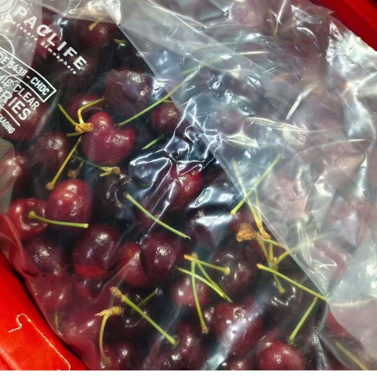 单J瑞吉娜车厘子，5斤净果，硬脆甜，年后新货，开封个别坏果无售后，介意慎拍！