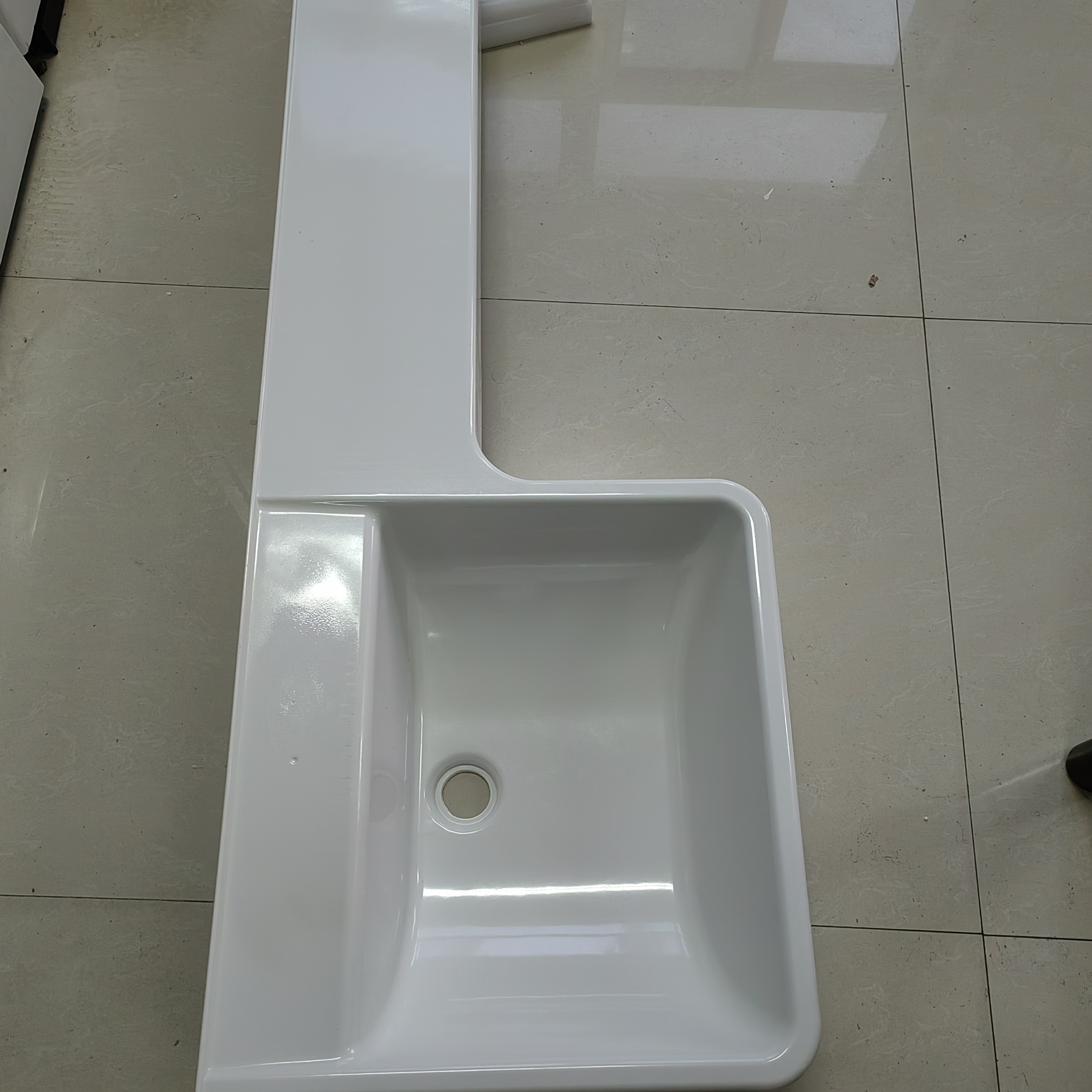 卫生间P形洗手盆SMC材质一体成型方型台盆