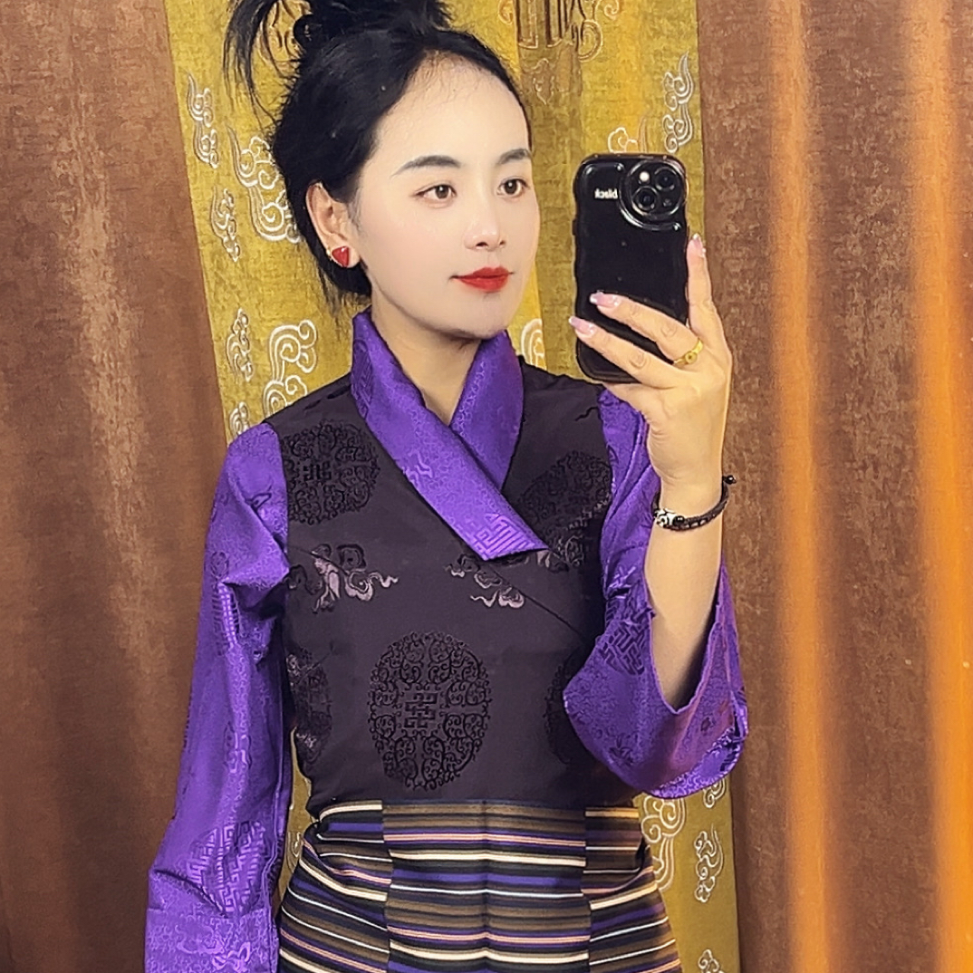 2025年网红新款钻石金线拉萨服四件套包邮