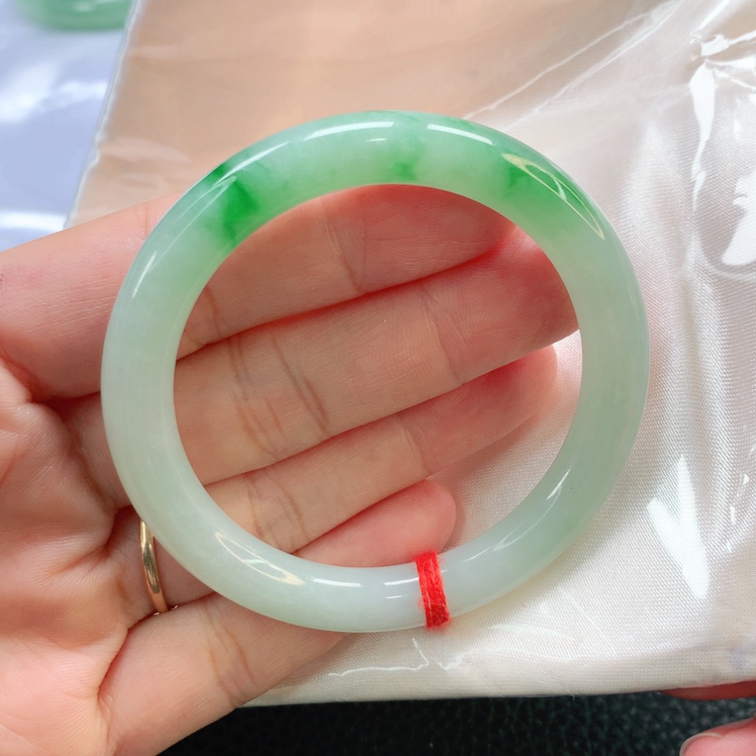 未镶嵌手镯翡翠50圆