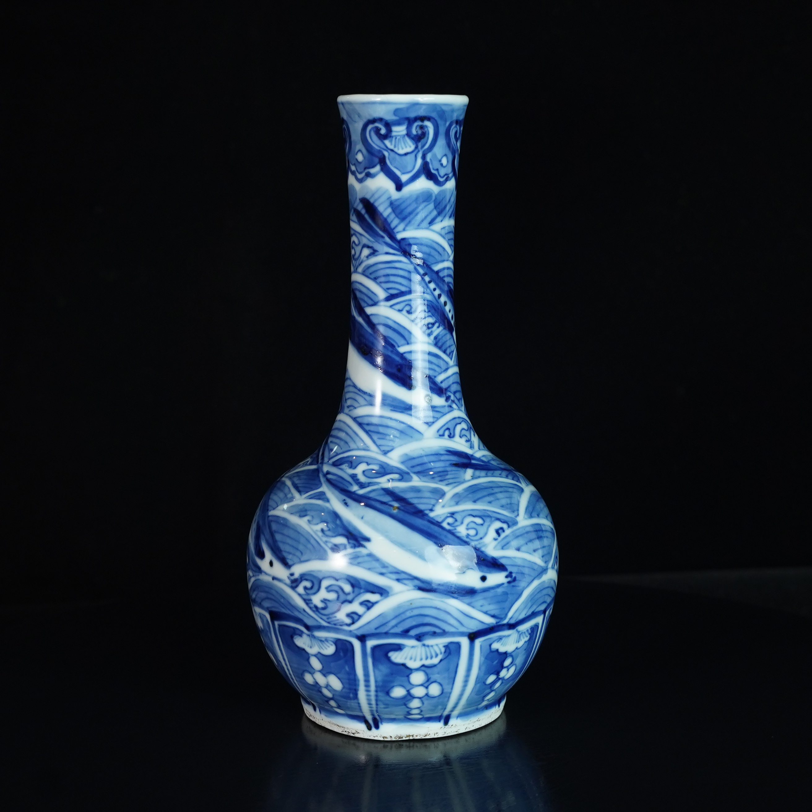 LYJL250212003【十竹斋】清代青花海兽纹赏瓶