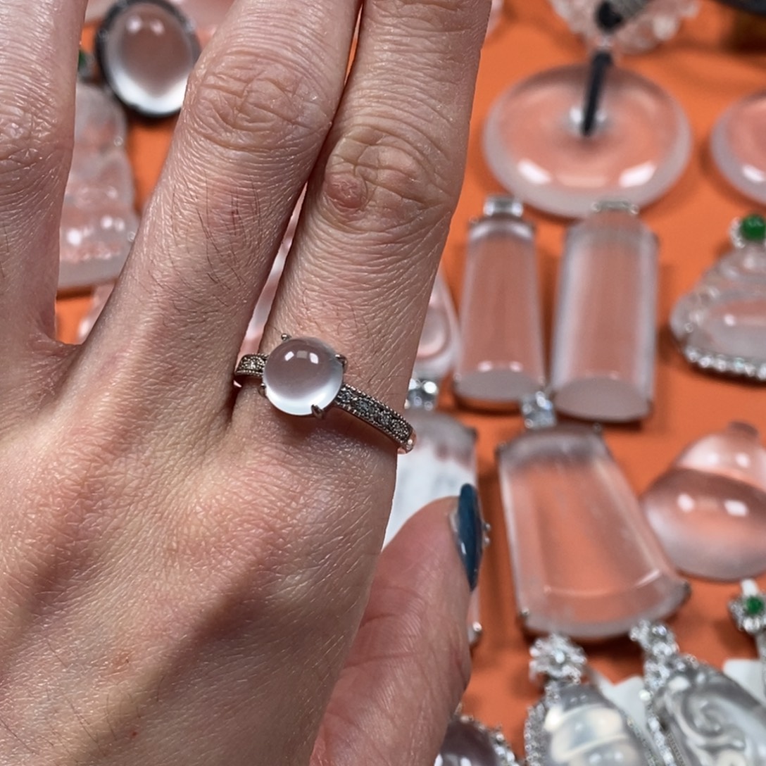 是***哦石英质玉银S925镶嵌颈饰简镶女戒