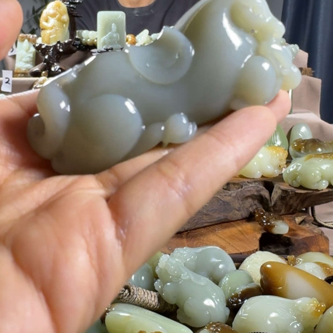 和田玉（糖玉）未镶嵌挂件