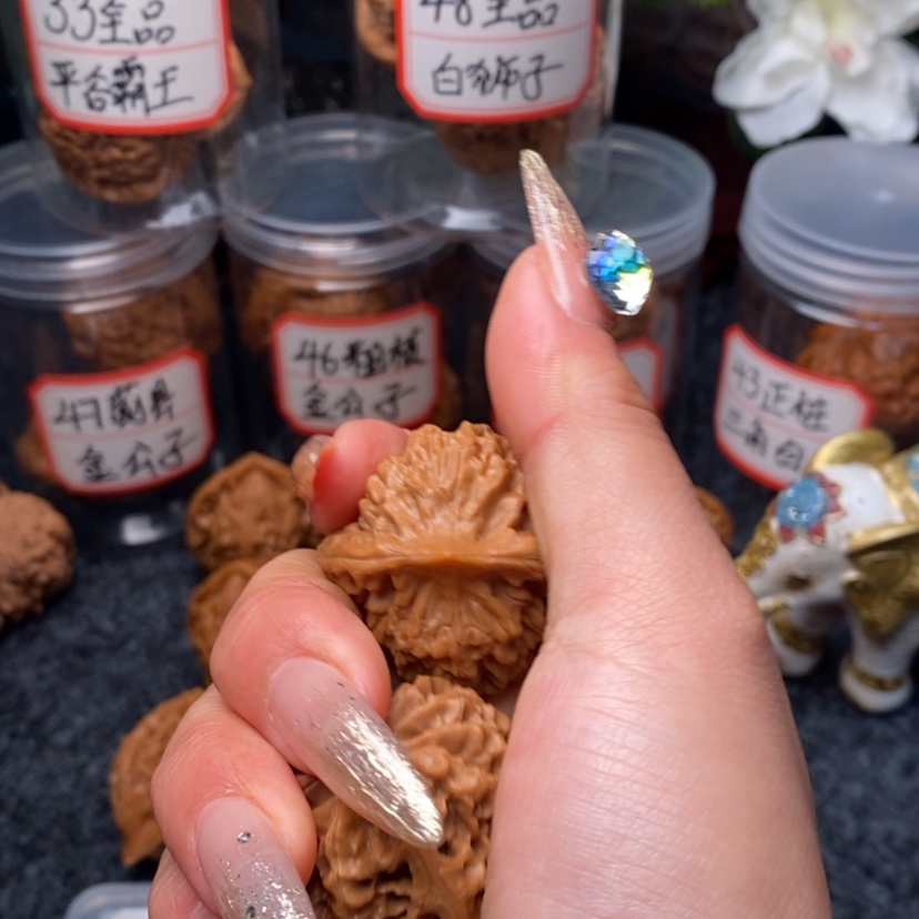【闪购商品】文玩核桃把件七*40秦闷……