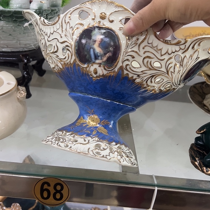 瓷片瑕。。。。。。。。。。。。。