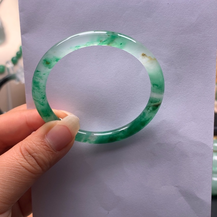 石英质玉未镶嵌手镯