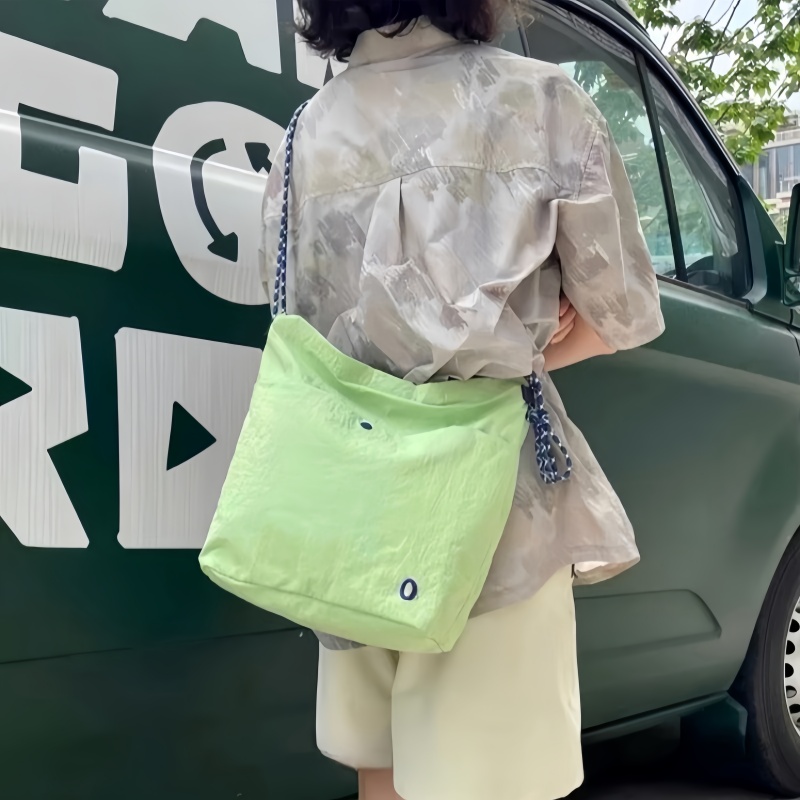 包你满意】工装山系男女机能风皱感轻便防泼情侣同款斜挎包C1405