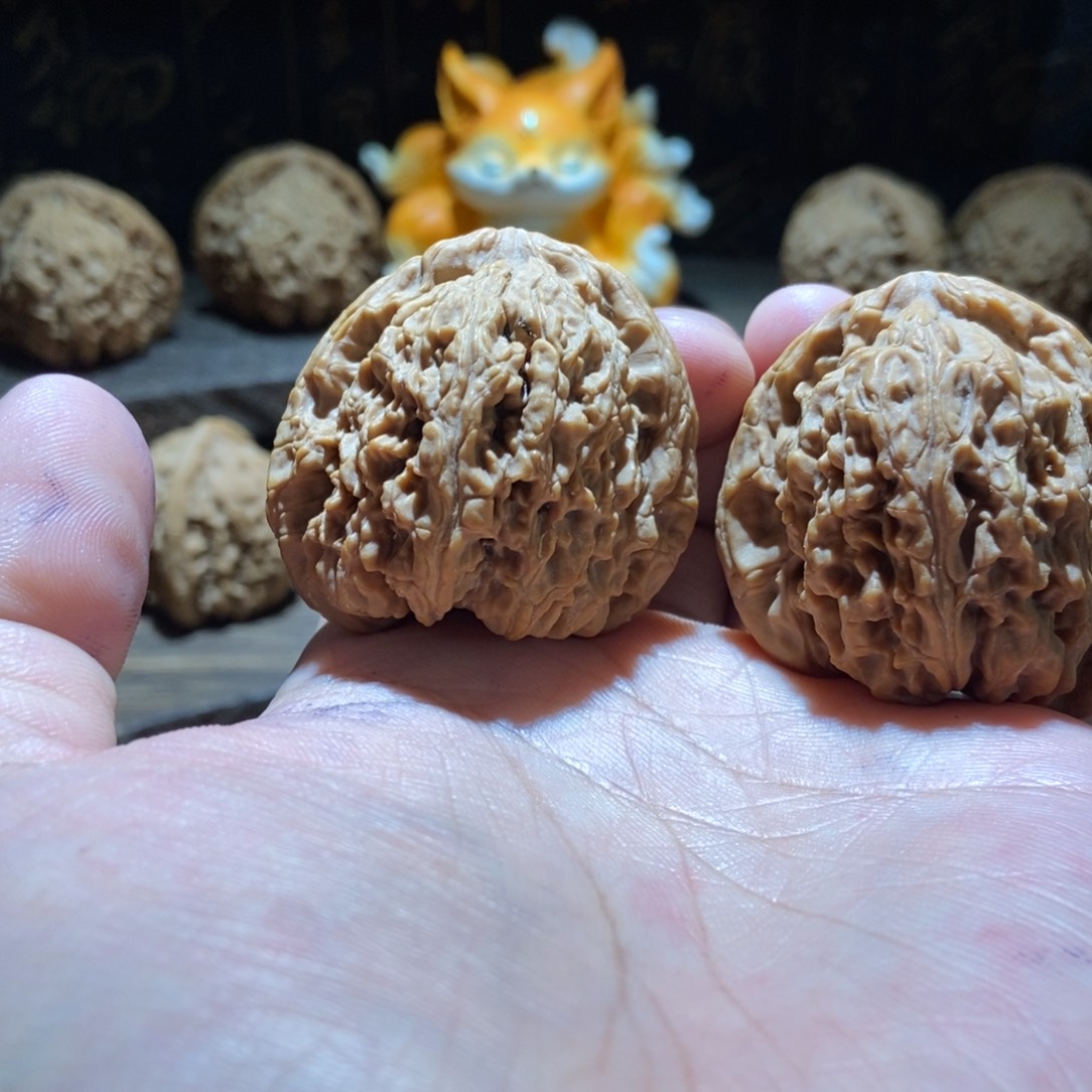 小***人文玩核桃把件涿鹿南将石