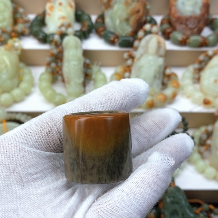 【闪购商品】透闪石质玉扳指未镶嵌