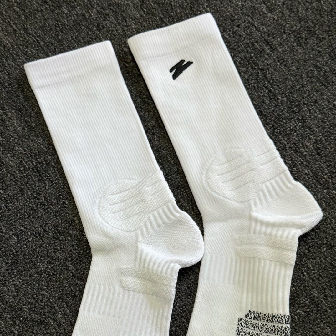 10双 瑕疵UZ斗牛1.0 无骨缝头 莱卡橡筋【瑕疵介意勿拍】专业篮球袜