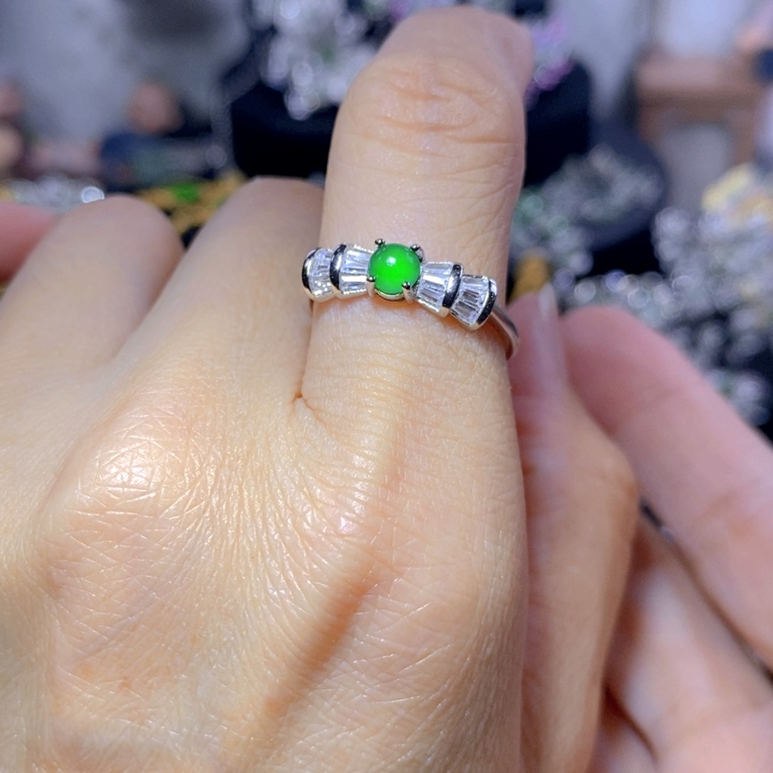 翡翠银S925镶嵌耳饰天然翡翠