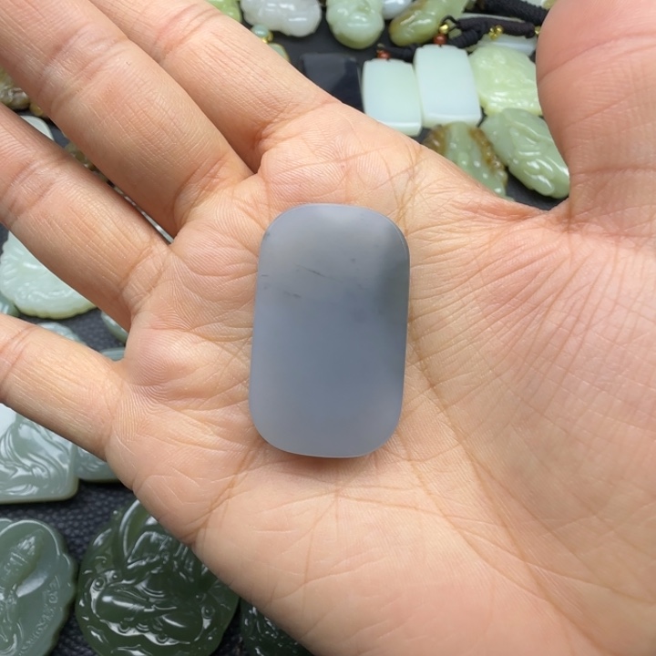 p***p和田玉未镶嵌颈饰