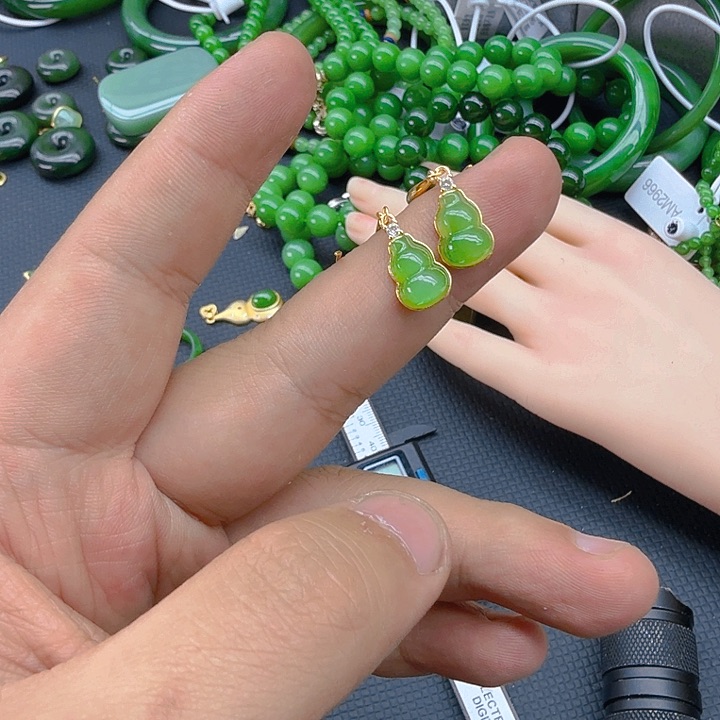 和田玉（碧玉）耳饰银S925镀金镶嵌