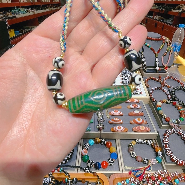 未镶嵌玛瑙/玉髓珠宝奇石