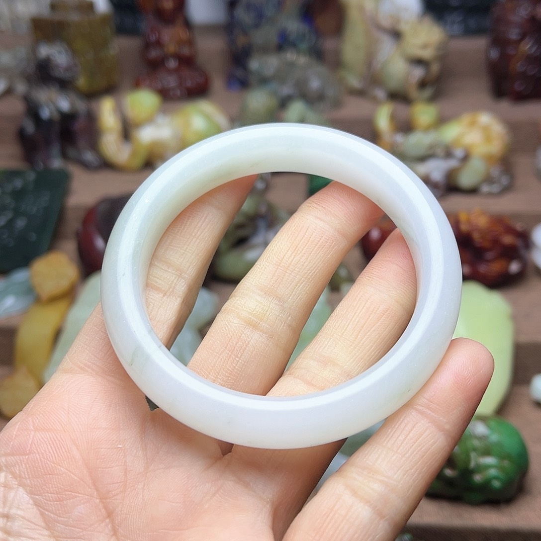 白玉菩提吊坠126。。