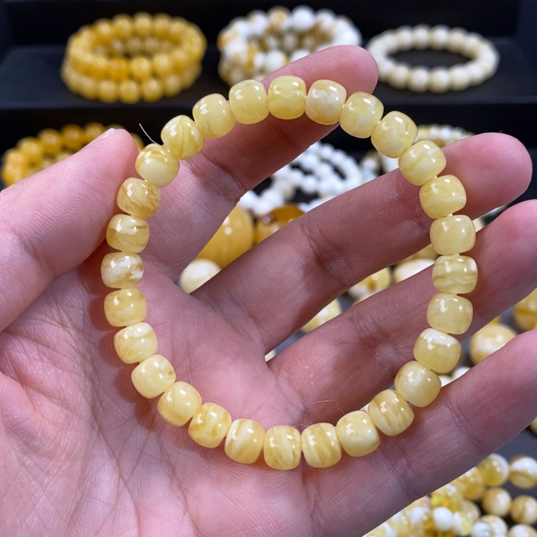 蜜蜡手串未镶嵌白花老型手串7.8