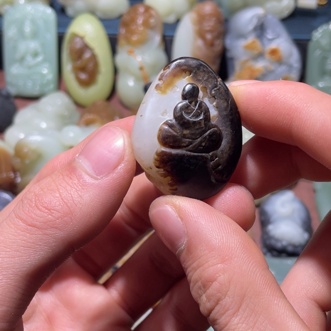 和田玉未镶嵌挂件