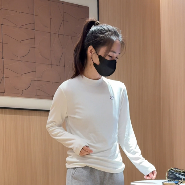 时尚洋气设计感刺绣半高领长袖T恤女秋冬韩版叠穿宽松百搭打底衫