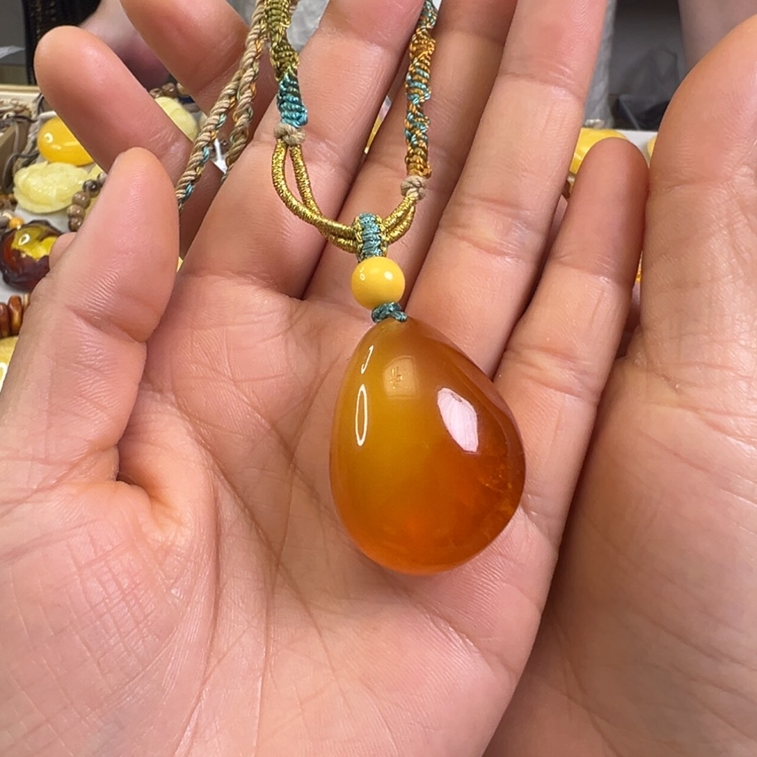 蜜蜡裸石未镶嵌蜜蜡