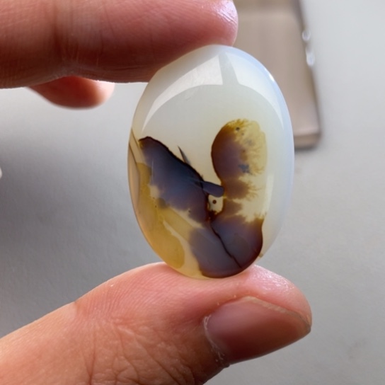 玛瑙/玉髓颈饰未镶嵌花*。