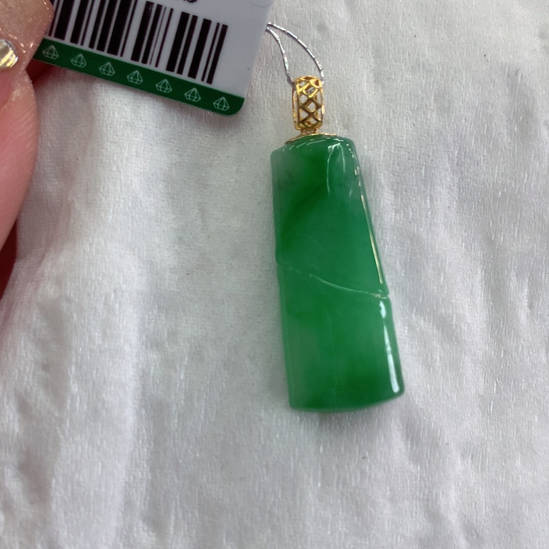 翡翠吊坠(不含链)18K金镶嵌