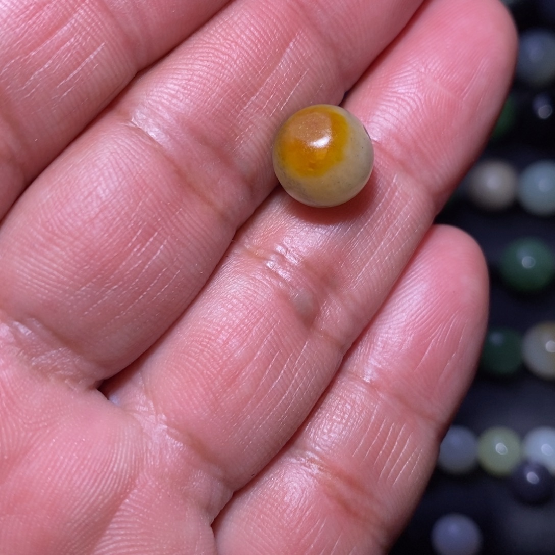 众***）和田玉（糖玉）未镶嵌珠宝半成品