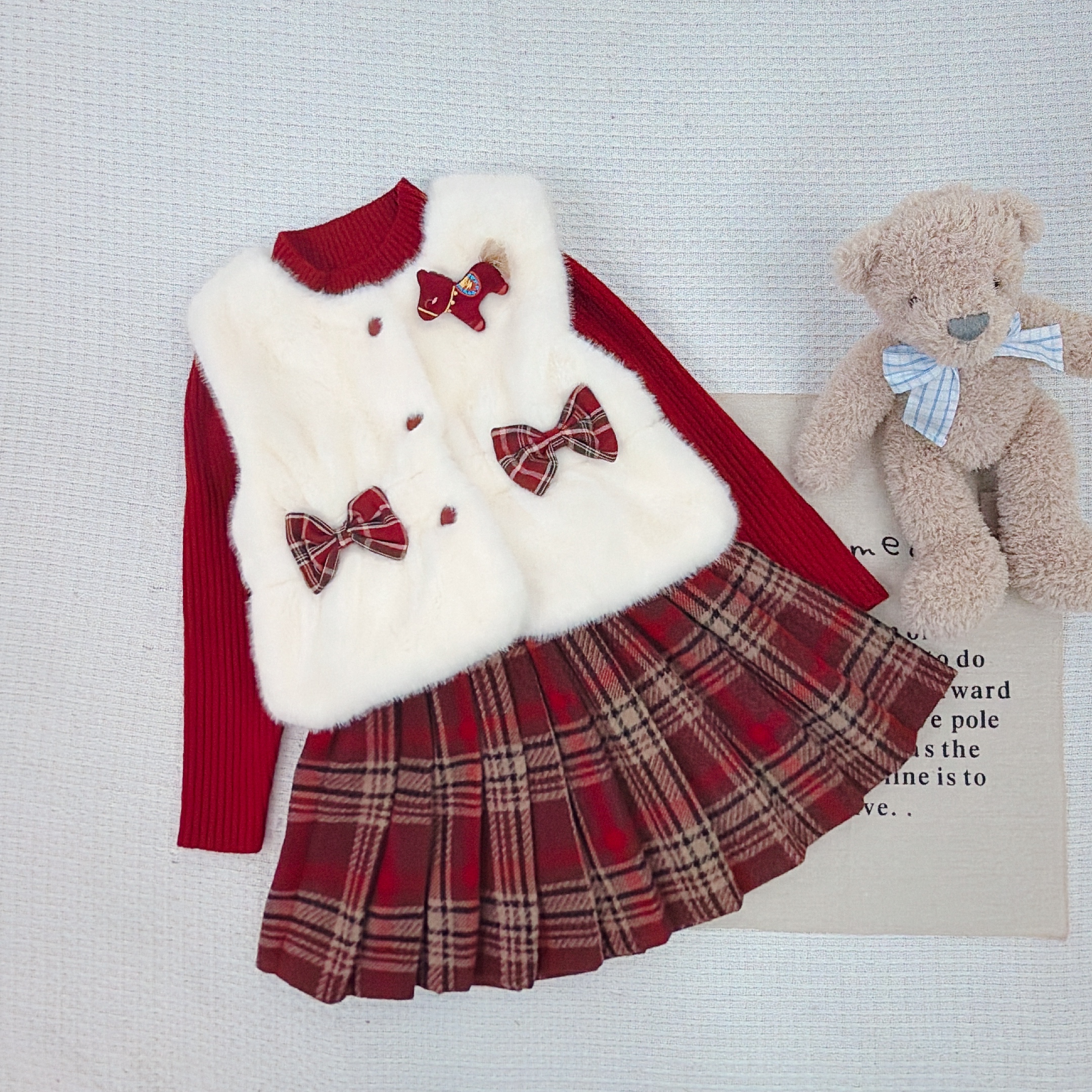 【九妈家】女童新年套装红色针织百褶裙毛绒马甲拜年服三件套m-1106