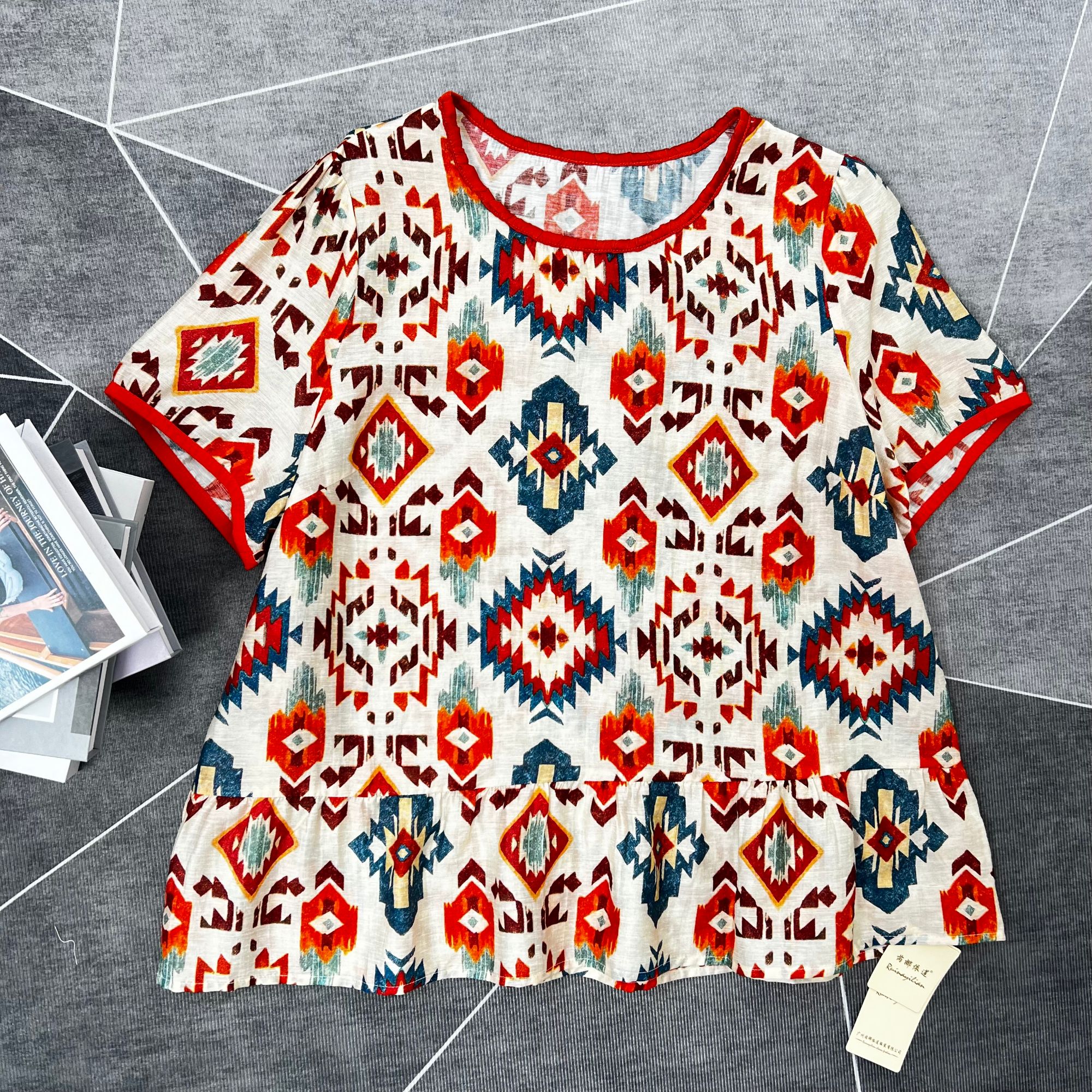 【芮娜依莲】复古文艺几何图案民族风女士短袖上衣-1885
