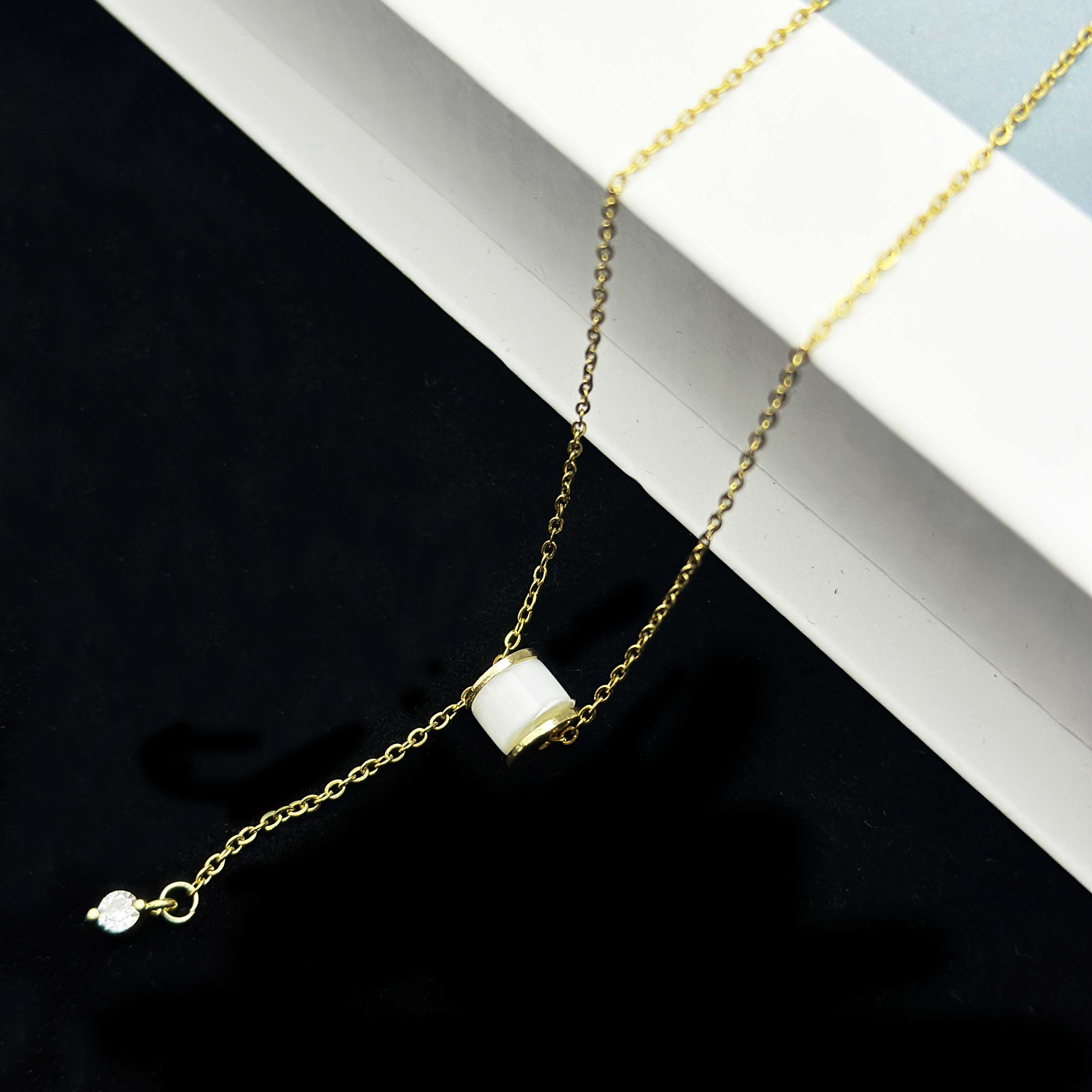 钛钢项链 钛钢不掉色猫眼石小蛮腰项链女轻奢小众高级感锁骨链