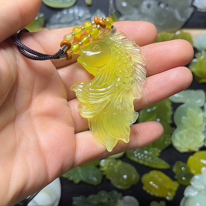 静***乐蛇纹石玉未镶嵌颈饰