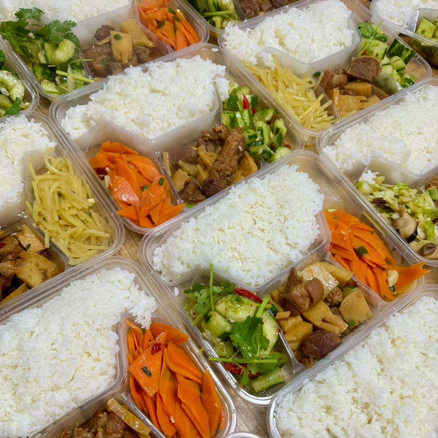 一荤二素一饭(单人套餐&菜随机)/份