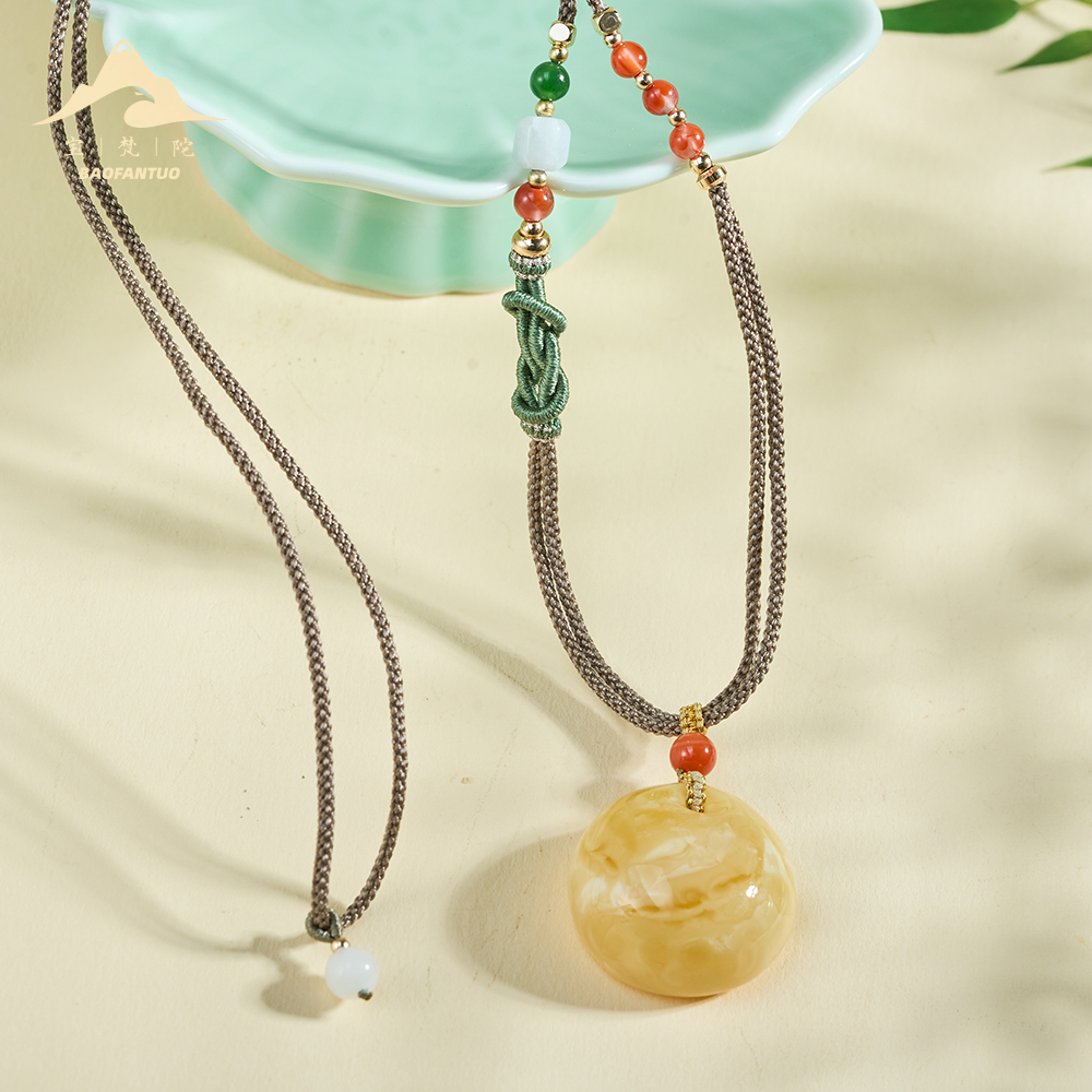 宝梵陀蜜蜡吊坠 4161   kr