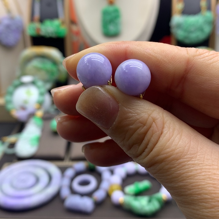 翡翠耳饰未镶嵌日****学翡翠耳饰