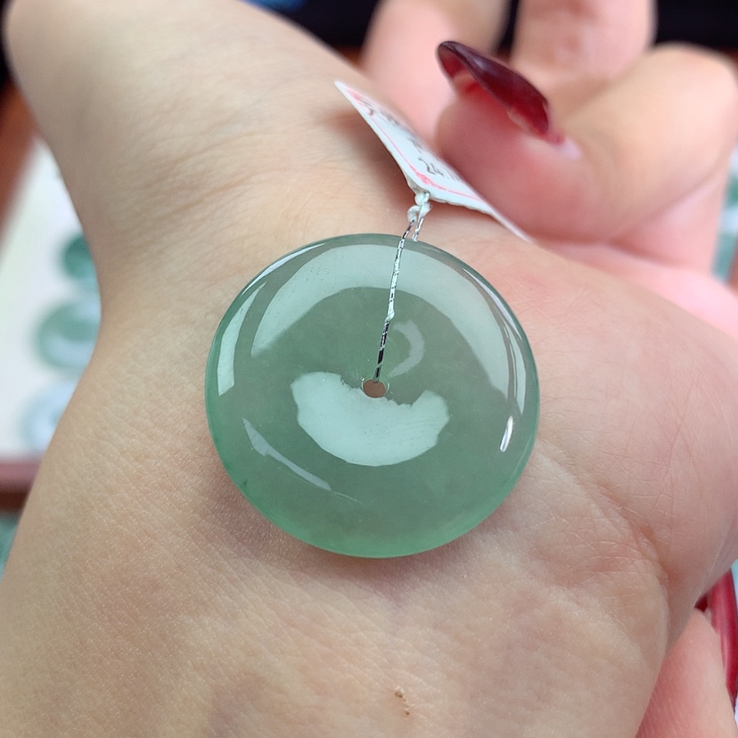 【闪购商品】翡翠吊坠(不含链)未镶嵌一*