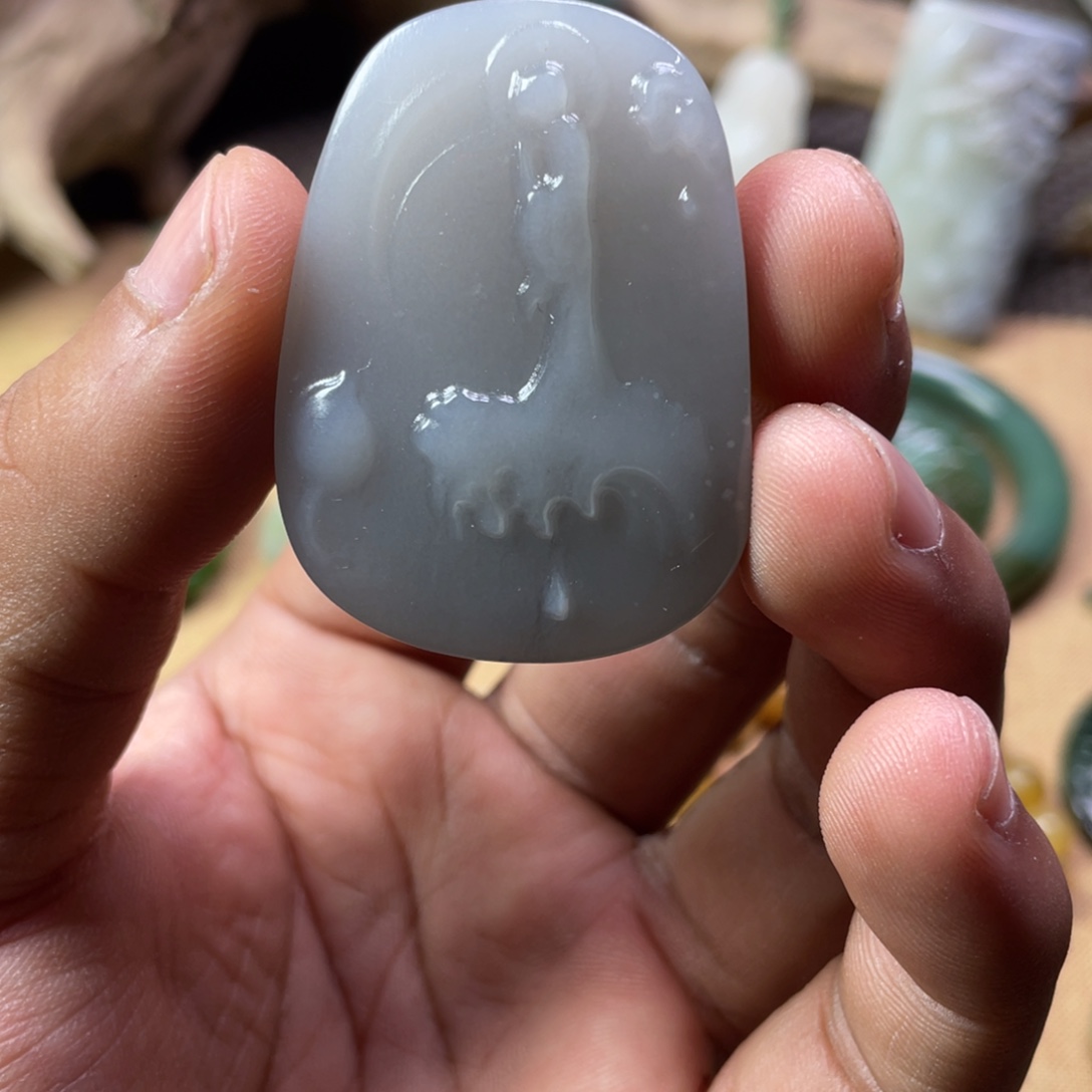 和田玉未镶嵌颈饰