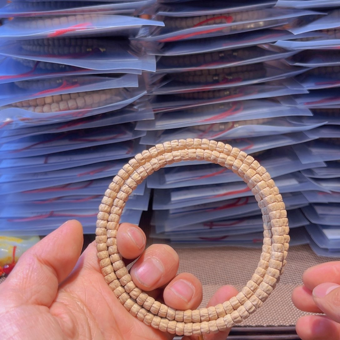 柏香籽/百香籽吊坠N****莫