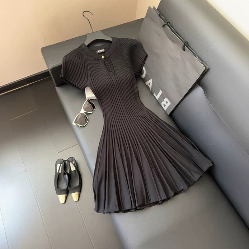 （直播间专属，请勿乱拍）网红辣妹潮流时尚女装 孤品扣号