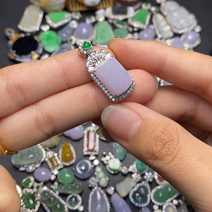 颈饰未镶嵌翡翠翡翠