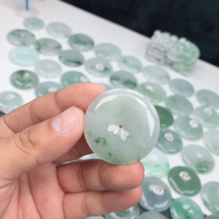 翡翠未镶嵌颈饰缅甸天然A货翡翠39-7.3