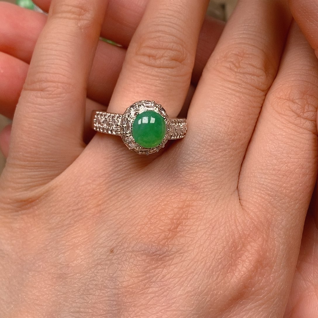 翡翠戒指未镶嵌翡翠蛋面