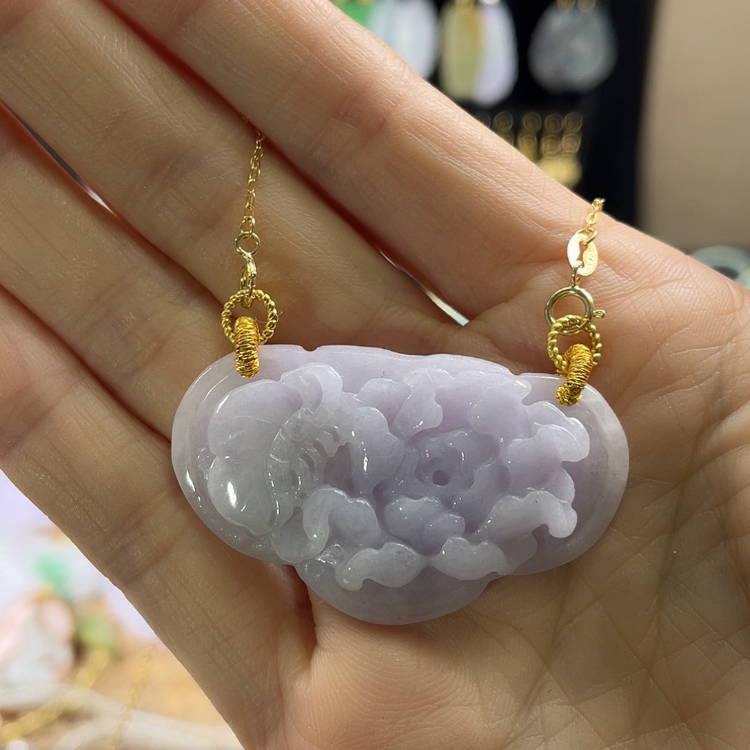 翡翠未镶嵌颈饰待编织